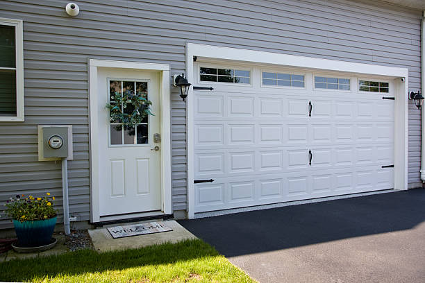 24/7 Emergency Garage Door Panel Replacement experts in Landrum, SC